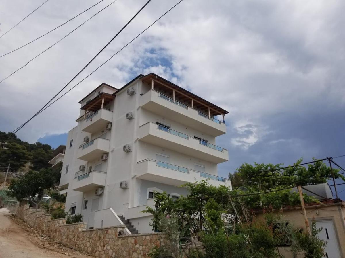 Brothers Lr Saranda Dış mekan fotoğraf
