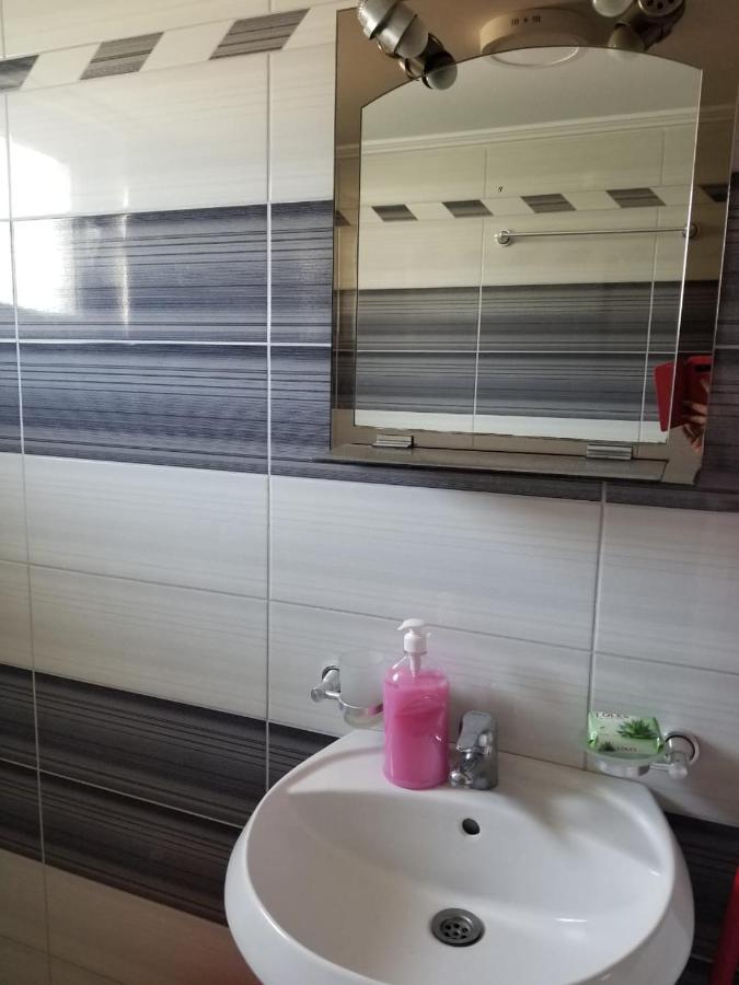 Brothers Lr Saranda Dış mekan fotoğraf